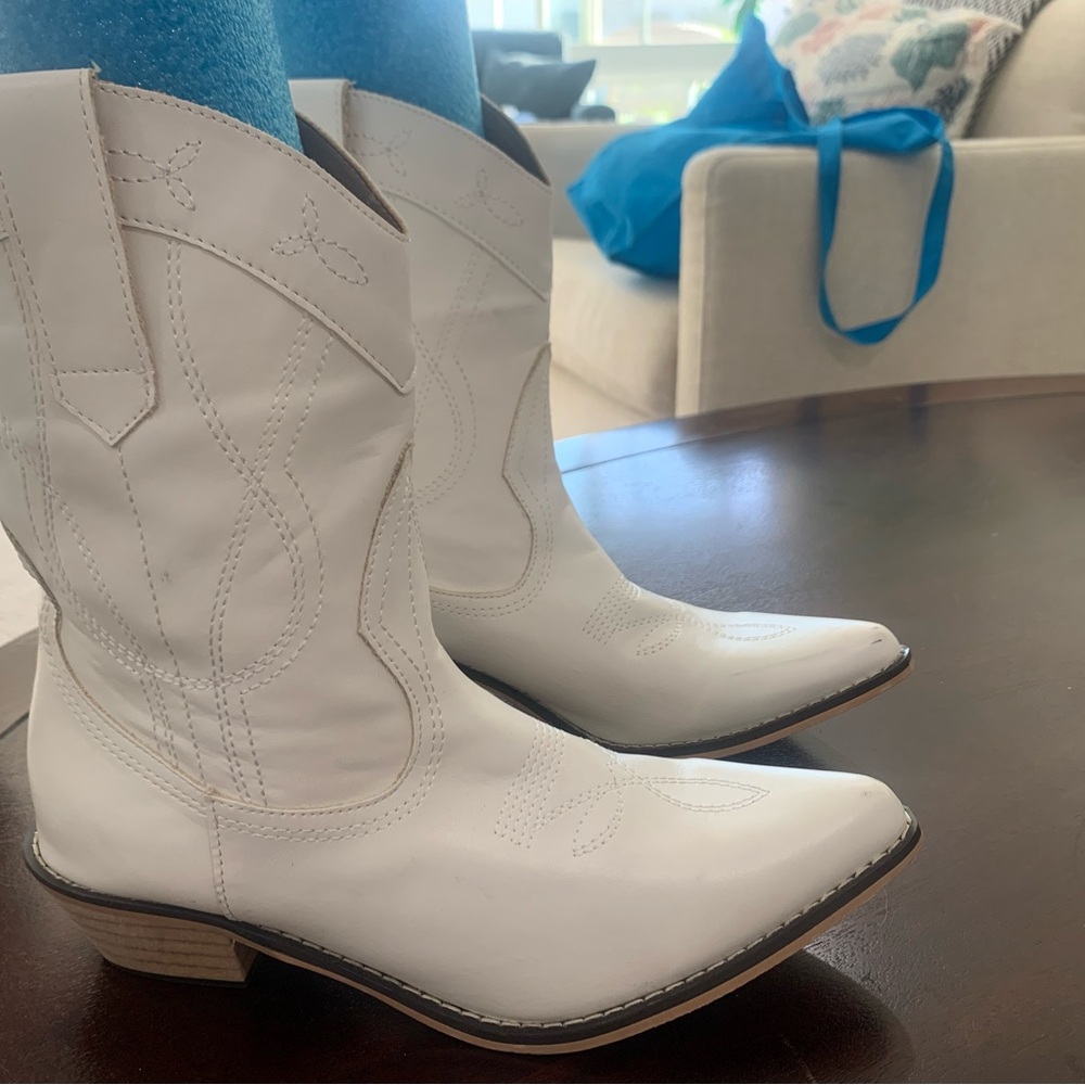 White Cowboy Boots for Women